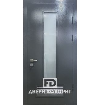 железная дверь в котельную со стеклом и решеткой вентиляционной