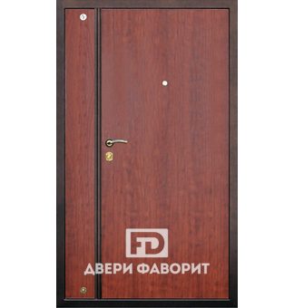 Двустворчатая входная дверь в квартиру с ламинатом