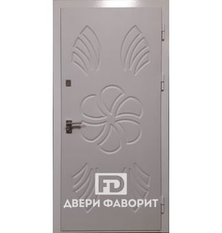 металлическая дверь в квартиру отделка снаружи МДФ светло серого оттенка