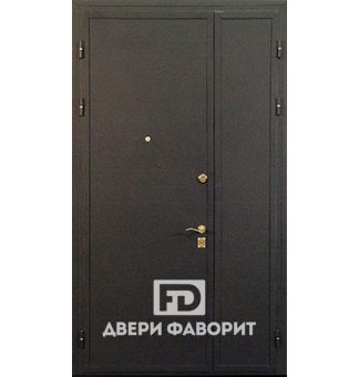Уличная двустворчатая дверь с цинкогрунтом